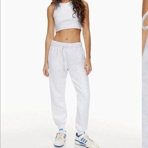 Aritzia TNA Cozy Fleece Boyfriend Sweatpant size sm SOLD OUT